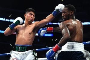 Garcia tops Easter, unifies lightweight titles