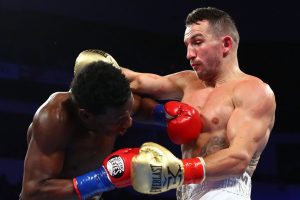 Kavaliauskas, Vences pick up decision wins
