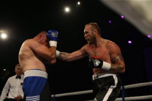 Edis Tatli Retains EBU Belt, Robert Helenius Wins Tough Rematch
