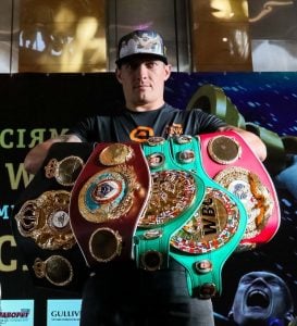 Photos: Usyk Press Conference Has Huge Turnout in Kiev