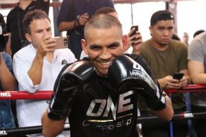 Iran Diaz Expects Tough Outing, Vows To Shock Sor Rungvisai