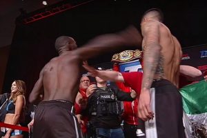 Crawford swings on Benavidez during weigh-in