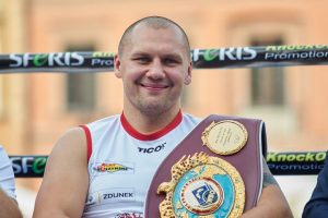 Glowacki Defeats Vlasov To Advance in WBSS, Will Face Briedis