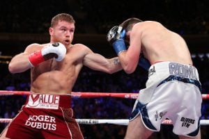 De La Hoya: Canelo Showed That He Can Fight at 160 or 168