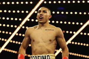 Lopez brutally knocks out Magdaleno