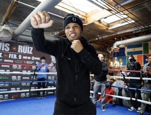 Gervonta Davis retains 130-pound title with first-round knockout of Hugo Ruiz