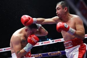 Humberto Soto keeps his career alive, wins upset over Brandon Rios