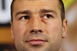 Bute officially announces retirement