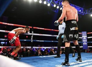 Oleksandr Gvozdyk nails an unfulfilling title defense, stops Doudou Ngumbu in 5