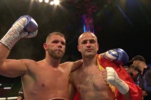 Saunders routs Isufi to win WBO title