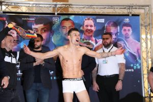 Wood-Doyle, Gill-Tinoco set as fighters make weight