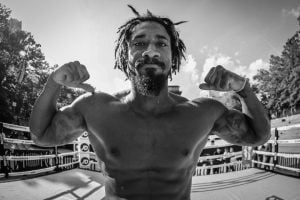 Demetrius Andrade Drops, Shuts Out Maciej Sulecki