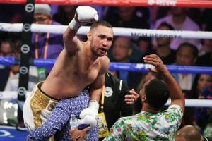 Lipinets stops Inson in second round