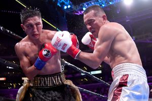 Barrios wins questionable decision over Akhmedov