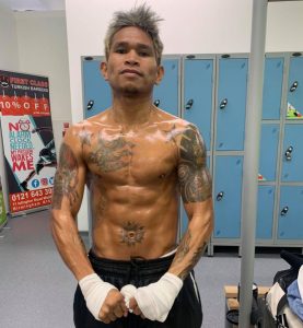 John Riel Casimero knocks out Zolani Tete in 3, wins WBO bantamweight title