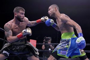 Uzcategui-Thompson joins Davis-Gamboa December 28th