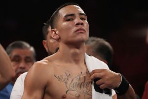 Valdez gets controversial stoppage over Lopez, Berchelt next