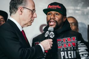 Mayweather: Davis is Taking Chances, Rolling The Dice Like I Did