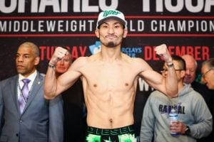 Ryosuke Iwasa Drops, Stops Marlon Tapales in Eleventh