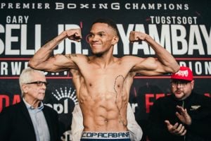 Arboleda survives war with Velez to win WBA eliminator