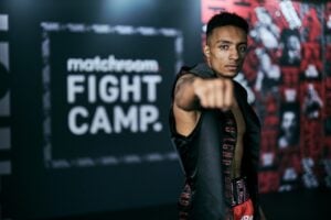 Zelfa Barrett Drops Eric Donovan Three Times, Stops Him in Eight