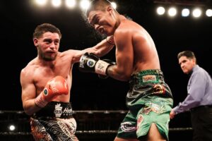 Villa believes he has the style to upset Navarrete