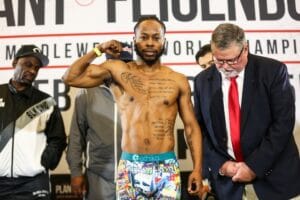 Rau'shee Warren Beats Sharone Carter, Wins First Fight In A Year By Unanimous Decision