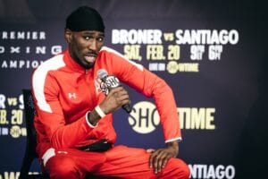 Robert Easter Jr. Easily Out-Boxes Ryan Martin, Wins Wide Unanimous Decision