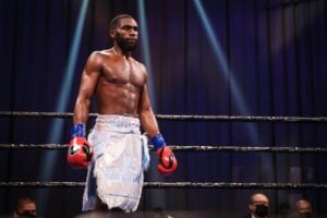 Results and highlights: Ennis knocks out Lipinets in sixth round