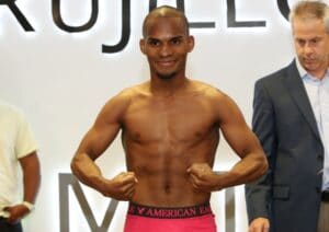 Jonathan Gonzalez Stops Armando Torres In 4th Round Of Telemundo Main Event