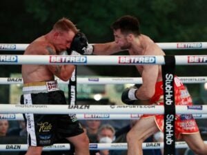 Anthony Fowler dominates Rico Mueller, scores eighth-round stoppage