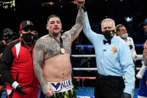 Ruiz undergoes knee surgery, looking to return in December