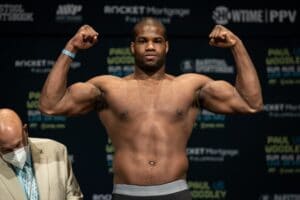 Daniel Dubois Makes U.S. Debut, Demolishes Cusumano in One Round
