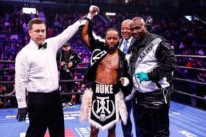 Rau'shee Warren Scores Three Knockdowns, 2nd Round KO Over Damien Vazquez