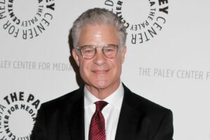 Lampley withdraws from Holyfield-Belfort commentating duty