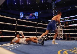 Callum Smith scores scary second-round knockout of Lenin Castillo