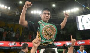 Ganigan Lopez Claims Disqualification Win Over Jose Soto In Mexico City