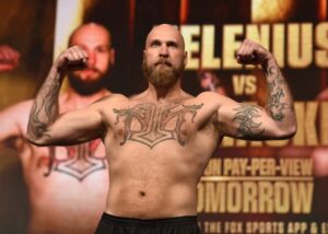 Robert Helenius Beats Down Adam Kownacki, Who Gets Disqualified in Sixth