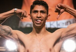 Rey Vargas Boxes Past Leonardo Baez To Win Dominant Decision