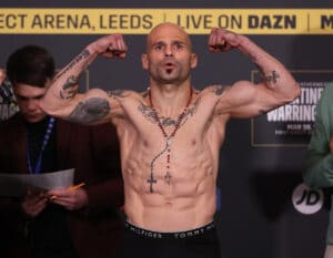 Weigh-in alert: Kiko Martinez 125.4 Josh Warrington 125.7