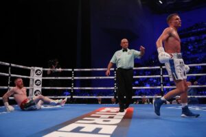 Leeds undercard: Ebanie Bridges lifts IBF 118-pound title, Maxi Hughes and Dalton Smith win