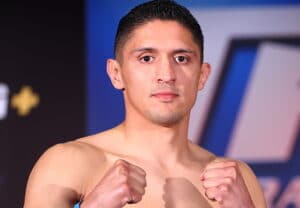 Giovani Santillan Bullies, Stops Jeovanis Barraza with Dominant 7th Round Stoppage