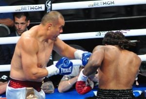 Heavyweight hopeful Zhang Zhilei halts Scott Alexander in one round on Canelo-Bivol undercard