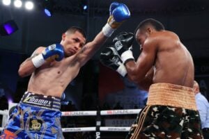 Mauricio Lara drops Jose Sanmartin twice, scores third round TKO in Mexico City
