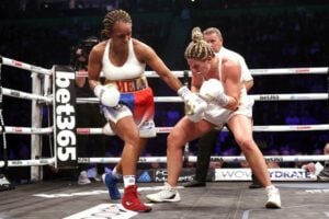 Natasha Jonas defeats Marie Eve Dicaire to become the new Ring junior middleweight champion