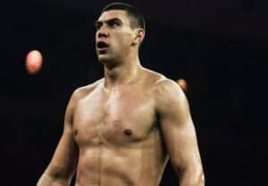 Evgeny Tishchenko Drops Artur Mann Twice, Cruises To Decision Win