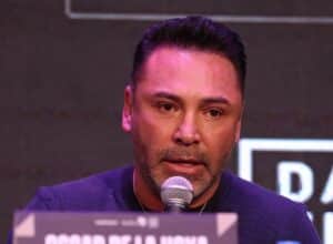 De La Hoya on Garcia Forgoing Tune-Up Ahead of Tank Fight: ‘I Strongly Feel It’s a Big Mistake’