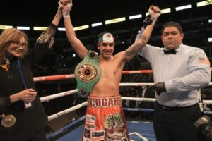 Welterweight prospect Raul Curiel KOs Brad Solomon in second round