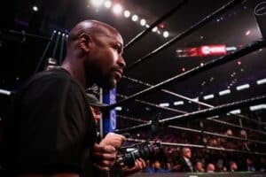 Floyd Mayweather Still Aims To Have February Exhibition Fight in The UK