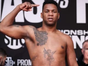 Lenier Pero Hurts Viktor Faust Badly With Body Shot, Stops Him in Eight